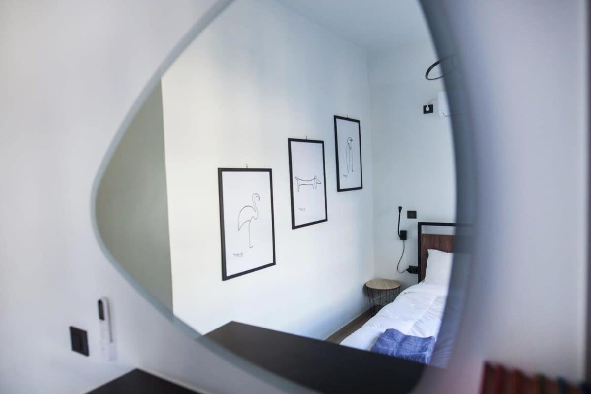 Beautiful Elegant Apartment Next To Monastiraki Афины Экстерьер фото