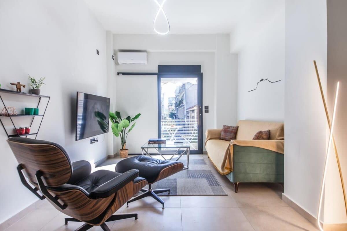 Beautiful Elegant Apartment Next To Monastiraki Афины Экстерьер фото