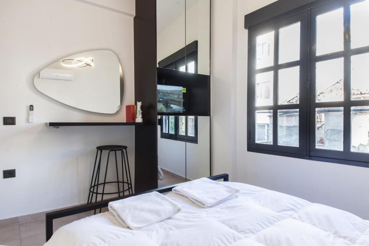 Beautiful Elegant Apartment Next To Monastiraki Афины Экстерьер фото